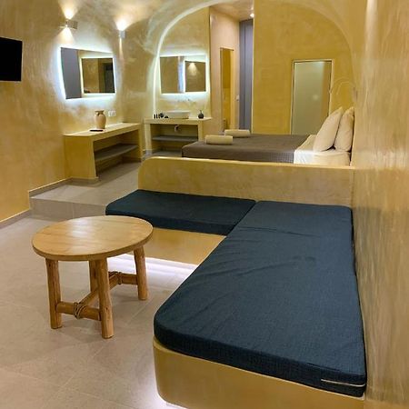 M Residence Santorini Conelia Cave Φηρά Εξωτερικό φωτογραφία