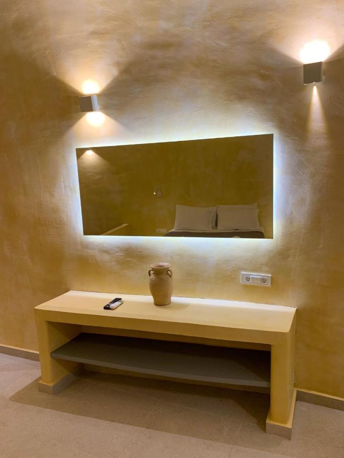 M Residence Santorini Conelia Cave Φηρά Εξωτερικό φωτογραφία