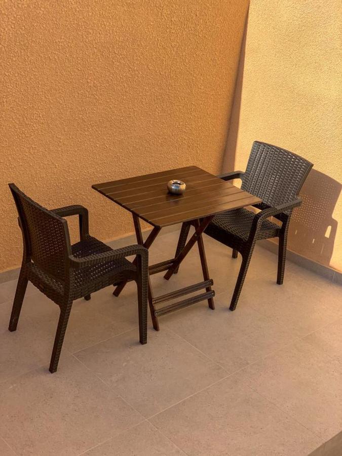 M Residence Santorini Conelia Cave Φηρά Εξωτερικό φωτογραφία